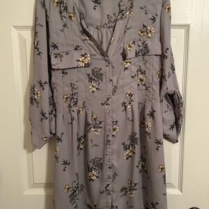 Torrid Gray Floral Button-Up Top Size 4